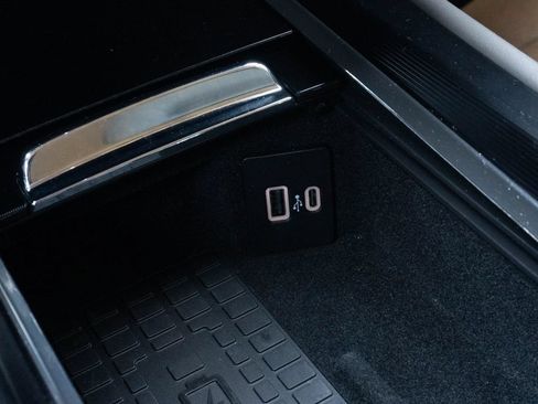 Used 2025 Lincoln Corsair Reserve FWD image 29