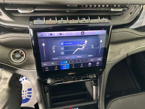 Used 2022 Jeep Grand Cherokee Limited 4xe image 29