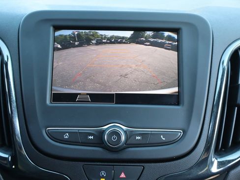 Used 2023 Chevrolet Equinox RS FWD image 12