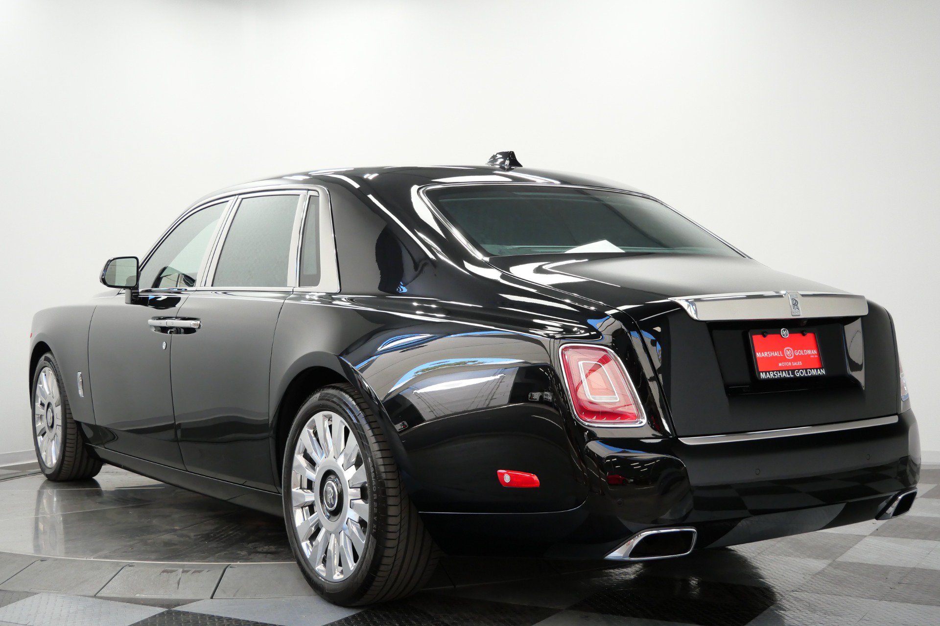 Used 2019 Rolls-Royce Phantom Sedan RWD image 7