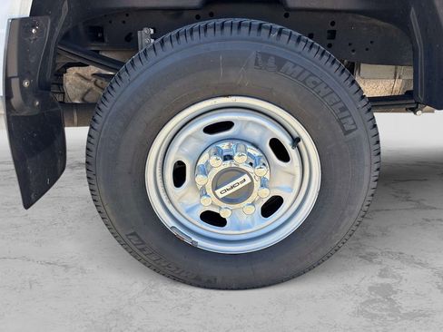 Used 2023 Ford F250 XL w/ Snow Plow Prep Package AWD/4WD image 29