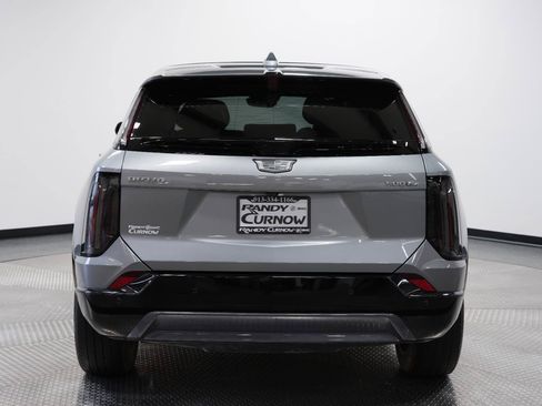 Used 2025 Cadillac Optiq Sport 2 w/ LPO, Floor Liner Package AWD/4WD image 7