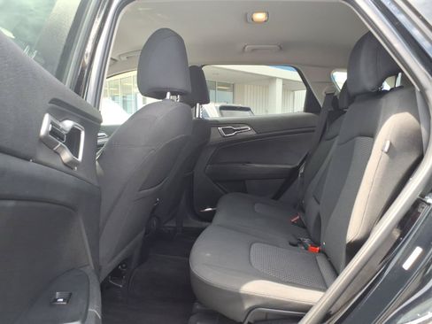 Used 2025 Kia Sportage LX FWD image 12