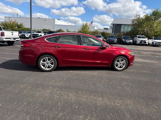 Used 2018 Ford Fusion SE w/ Fusion SE Technology Package FWD image 21