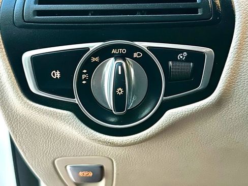 Used 2018 Mercedes-Benz GLC 300 image 31