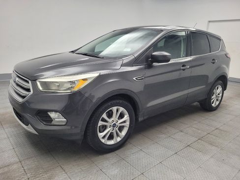 Used 2017 Ford Escape SE AWD/4WD image 2