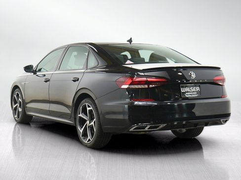 Used 2022 Volkswagen Passat 2.0T R-Line FWD image 3