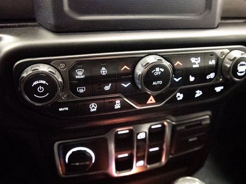 Used 2020 Jeep Wrangler Unlimited Sport image 7