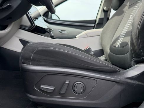 Certified 2024 Hyundai Tucson SEL FWD image 9