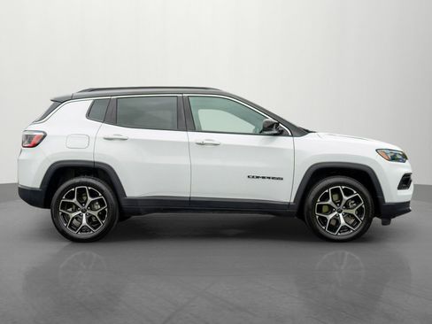 Used 2025 Jeep Compass Limited AWD/4WD image 11