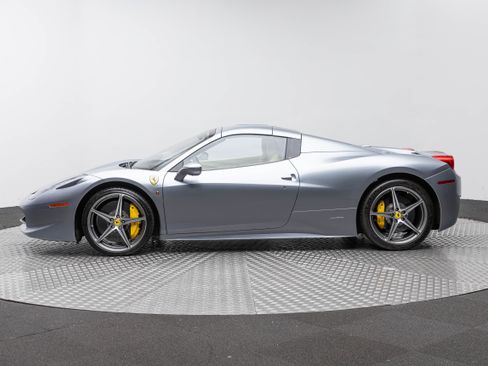 Used 2013 Ferrari 458 Spider RWD image 45