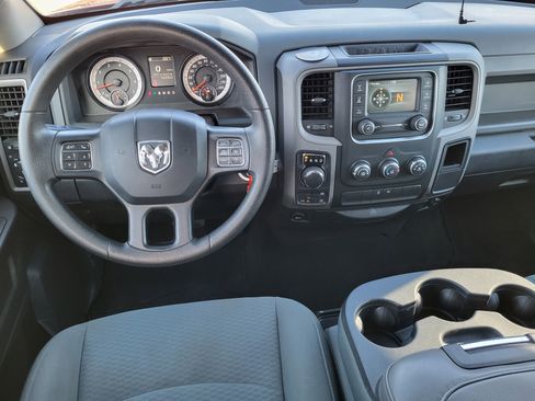 Used 2015 RAM 1500 Express image 11