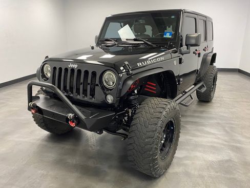 Used 2016 Jeep Wrangler Unlimited Rubicon w/ Connectivity Group AWD/4WD image 2