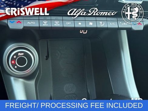 New 2026 Alfa Romeo Tonale w/ Black Premium Package image 44