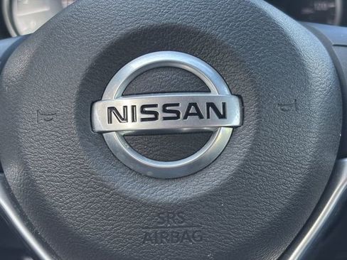 Used 2020 Nissan Versa SR FWD image 12