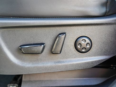 Used 2024 Nissan Ariya AWD image 23