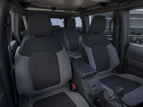New 2025 Ford Bronco 4-Door image 10