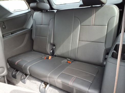 Used 2023 Chevrolet Traverse RS w/ LPO, Floor Liner Package AWD/4WD image 13