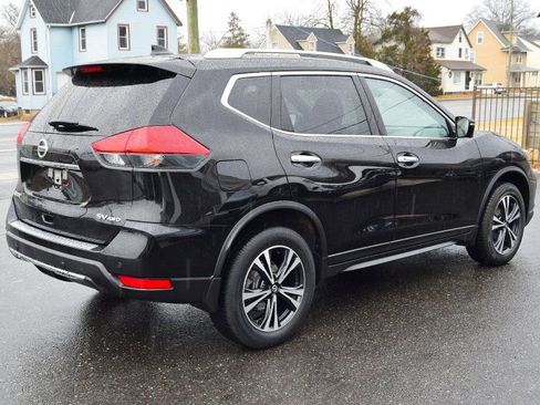 Used 2020 Nissan Rogue SV w/ Premium Package image 9