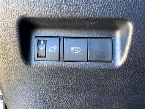 Certified 2021 Toyota RAV4 LE w/ Carpet Mat Package (TMS) image 32