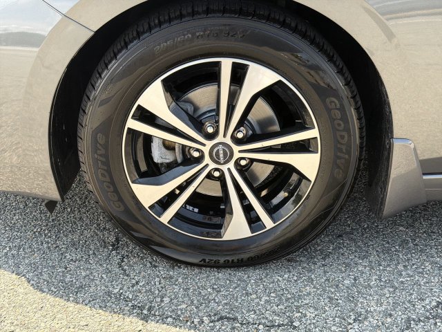 Certified 2023 Nissan Sentra SV w/ All-Weather Package FWD image 10