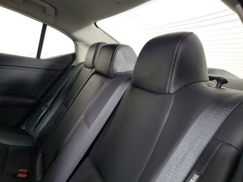 Used 2022 Nissan Sentra SR w/ SR Premium Package FWD image 12