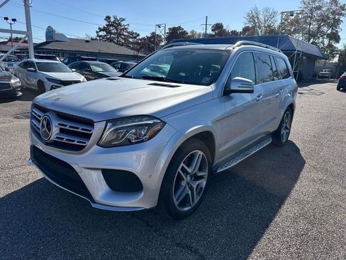 Used 2017 Mercedes-Benz GLS 550 4MATIC image 3