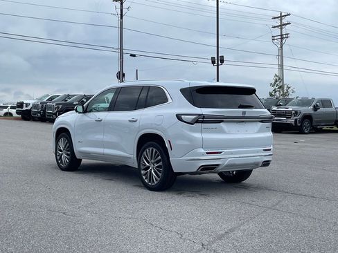 New 2026 Buick Enclave Avenir w/ Super Cruise Package image 5