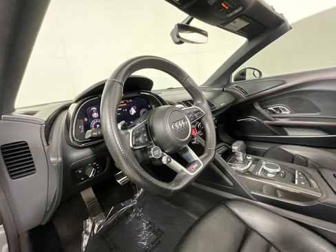 Used 2018 Audi R8 V10 plus image 18