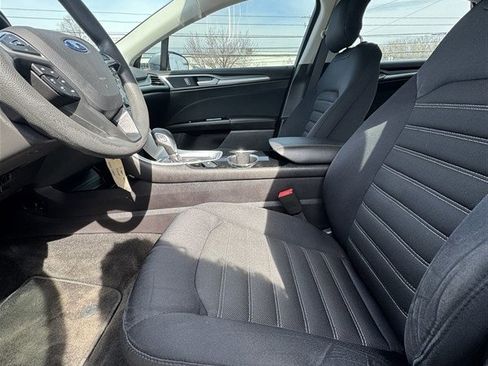 Used 2015 Ford Fusion SE image 10