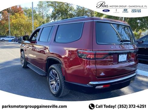 Used 2024 Jeep Wagoneer Series II w/ Flexible Seating Group image 5