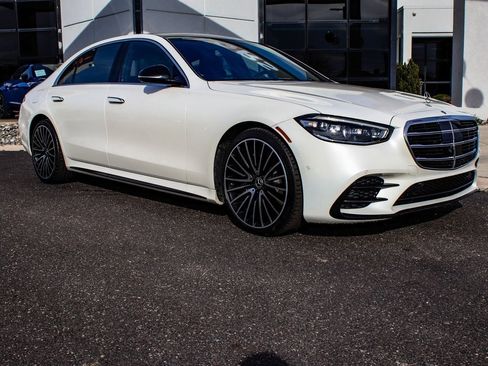 Used 2022 Mercedes-Benz S 500 S 500 image 3