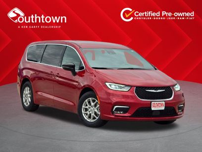 Certified 2025 Chrysler Pacifica Select
