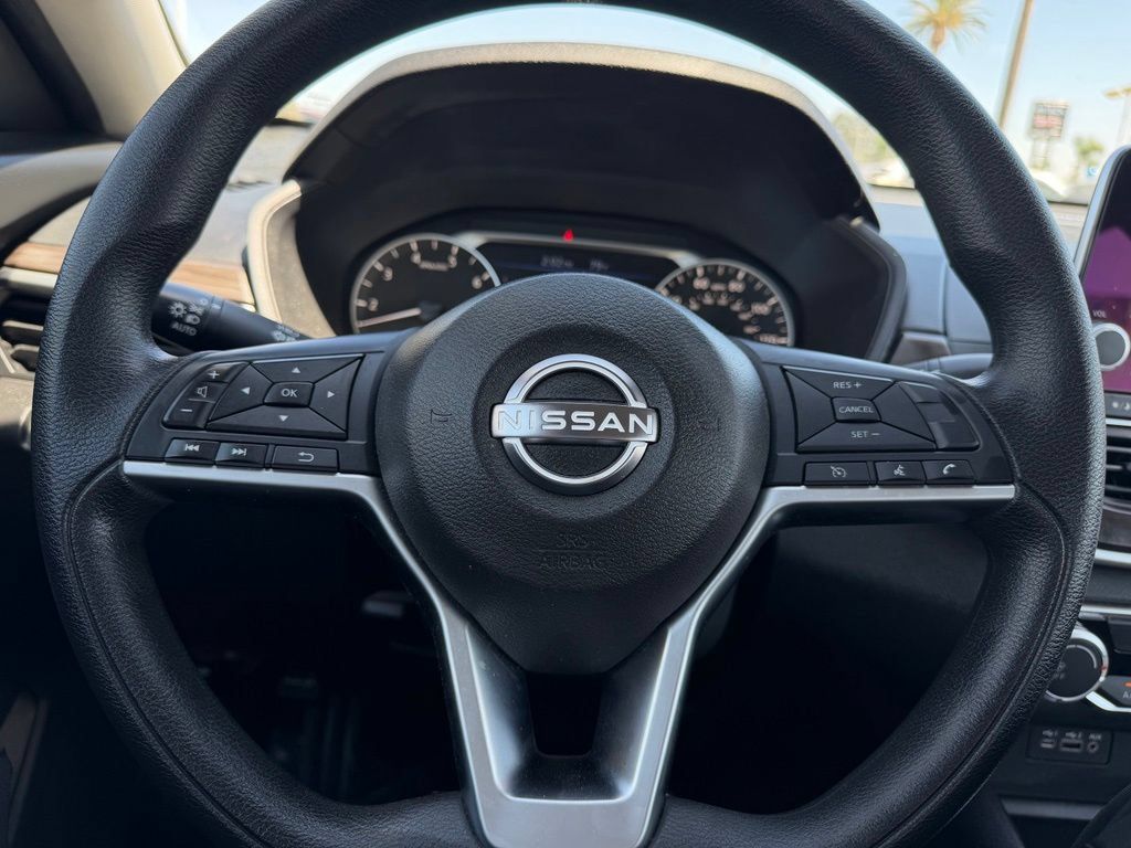 Certified 2024 Nissan Altima 2.5 SV FWD image 22