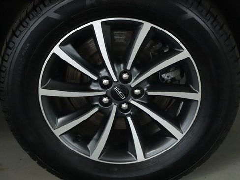 Used 2021 Lincoln Nautilus AWD image 39