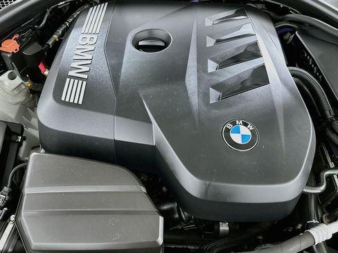 Used 2025 BMW 330i xDrive Sedan w/ M Sport Package AWD/4WD image 31