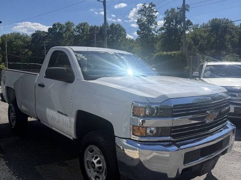Used 2018 Chevrolet Silverado 2500 W/T RWD image 3