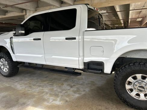 Used 2023 Ford F250 XLT w/ FX4 Off-Road Package AWD/4WD image 30