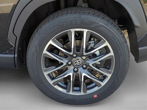 New 2026 Toyota Corolla Cross XLE image 9