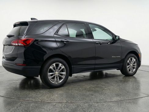 Used 2025 Chevrolet Equinox LT FWD image 9