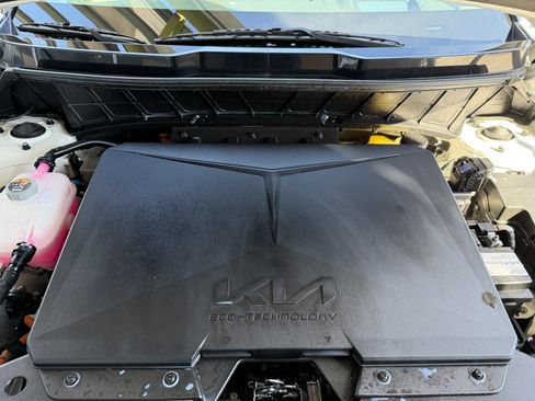 Used 2024 Kia Niro Wave w/ Wave Preserve Package image 42