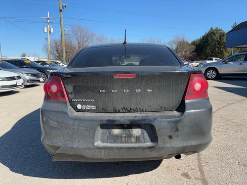 Used 2014 Dodge Avenger SE image 5