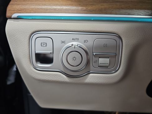 Certified 2024 Mercedes-Benz GLE 350 4MATIC image 28