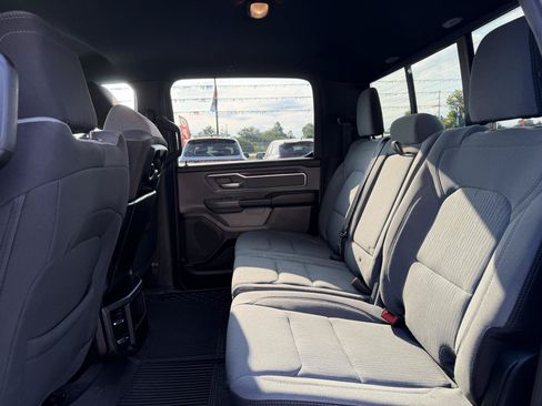 Used 2022 RAM 1500 Big Horn AWD/4WD image 17