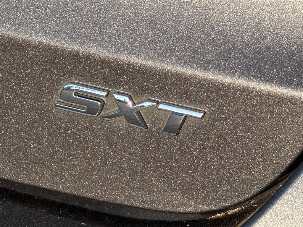 Used 2015 Dodge Dart SXT FWD image 9