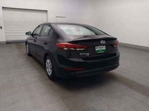 Used 2018 Hyundai Elantra SE FWD image 5