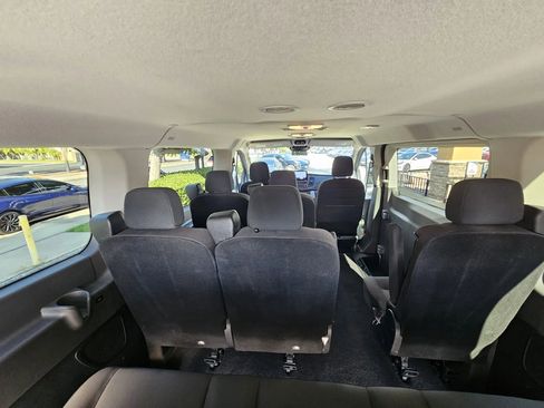 Used 2020 Ford Transit 150 XLT image 22