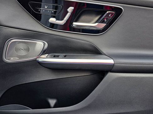 New 2026 Mercedes-Benz GLC 300 4MATIC image 37