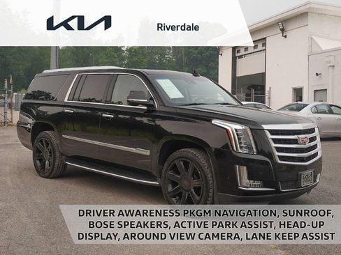 Used 2020 Cadillac Escalade ESV Luxury AWD/4WD image 1