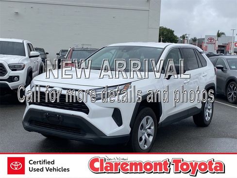 Certified 2025 Toyota RAV4 LE image 1
